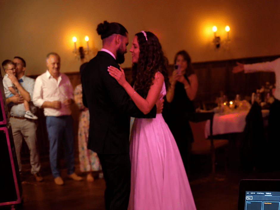 DJ für Hochzeiten buchen – festliche Hochzeitsfeier